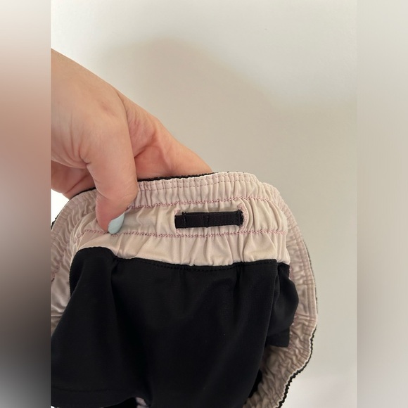 Lululemon Super Squad Short Floral Sport Black Multi / Black - Picture 10 of 12